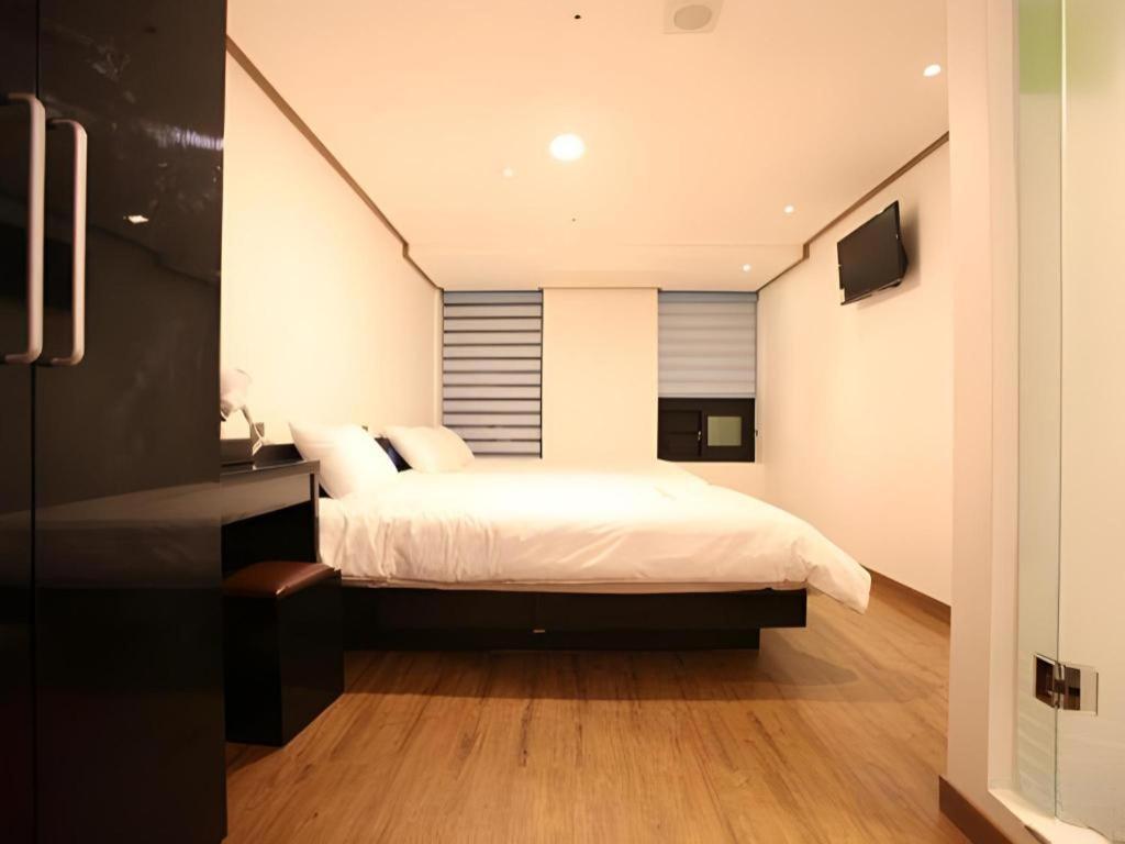 Myeongdong Mom House Hotel Seoul Ngoại thất bức ảnh